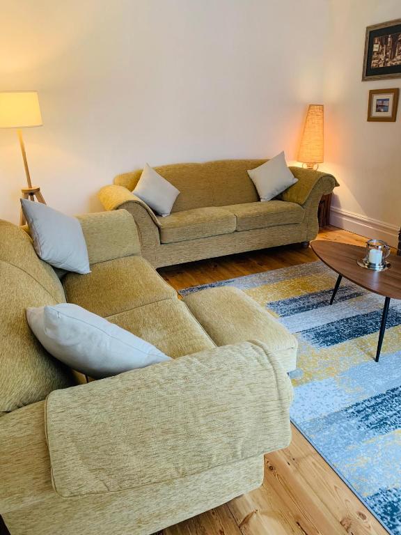 Elegant 3BD Edwardian Home Warminster - B&B Warminster