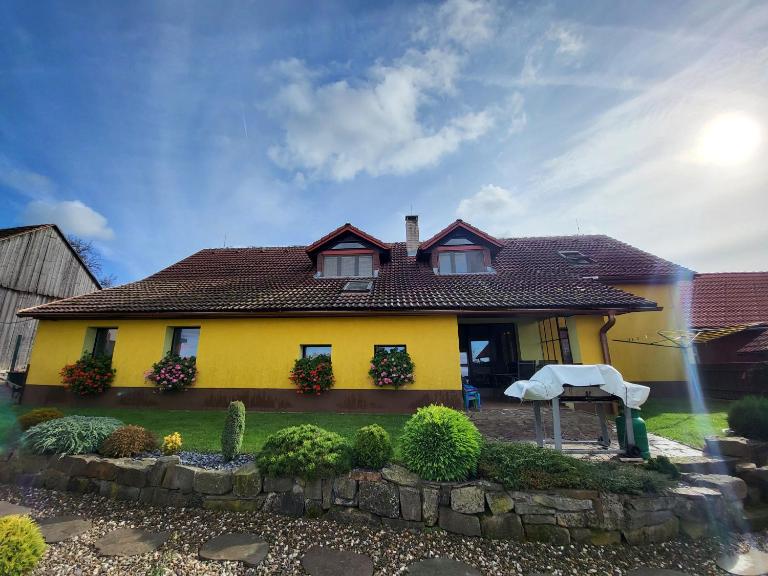 CHALUPA KOTÁR - KLIMA a 7 míst za 1 cenu - B&B Haluzice