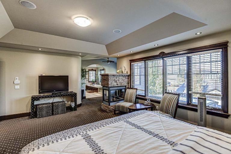 Westmount River Inn - B&B Calgary