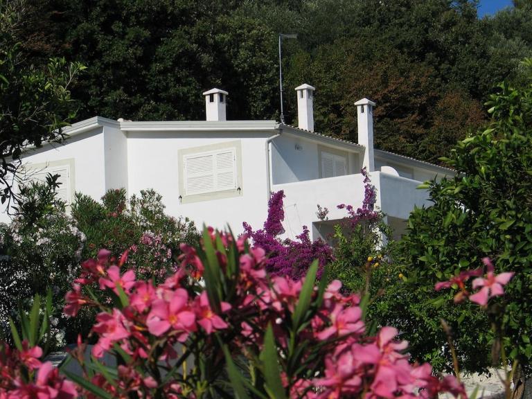 Villa Giulia - Apartment in Villa with sea view - Bed and Breakfast Rodi Garganico
