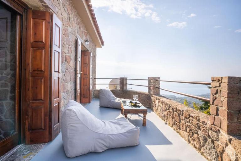 Stone Sunset Villa - B&B Sfentourio