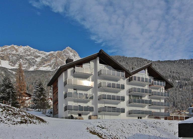 Tgesa La Niva 11 - B&B Savognin