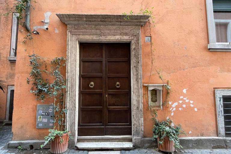 Vicolo San Trifone by Hili - B&B Rome