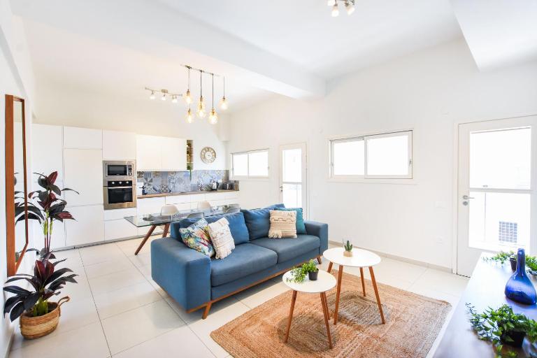 Our cosy Lili&Blum 2 BR w miklat by HolyGuest - B&B Tel Aviv