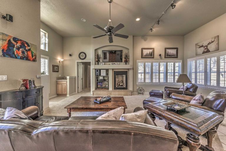 Hot Tub & Deck: Family Ruidoso Retreat! - B&B Ruidoso