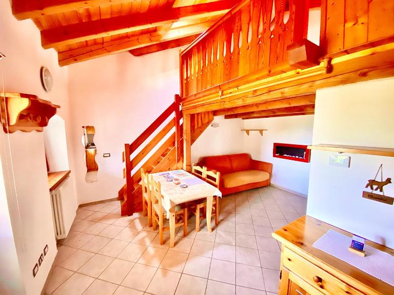 Attico panoramico con soppalco - Ferienwohnung Gignod