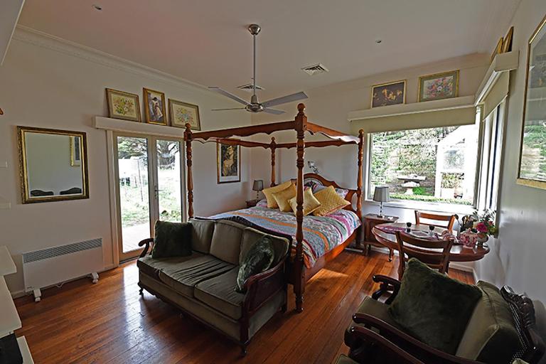 Galahad's Animal Sanctuary B&B - B&B Gisborne