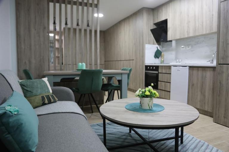 Kosta's Home - Ferienwohnung Tirana