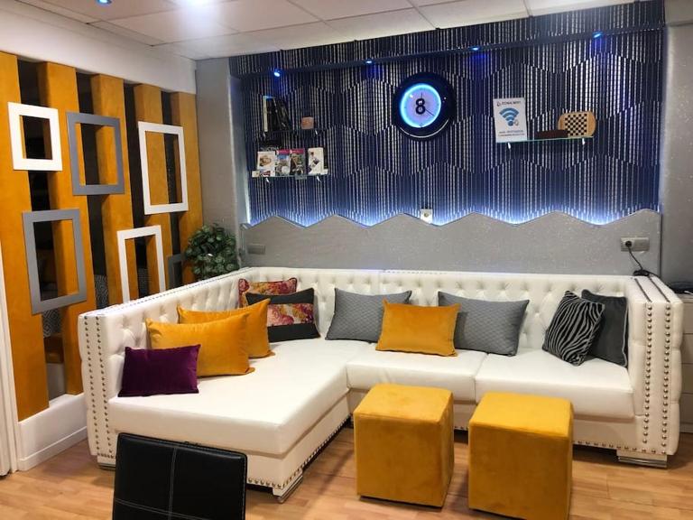 GRAN CASTRAVINARIA - B&B Lucena