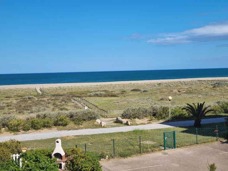 Le Sunset plage , vue mer , accès direct plage, 4 personnes - B&B Le Barcarès