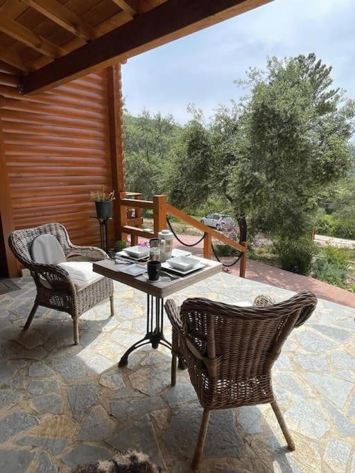 The lodge corfu - B&B Mesongí