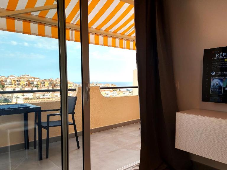 Suite Mirapuerto - Luxury apartment with sea view - Bed and Breakfast Mogán
