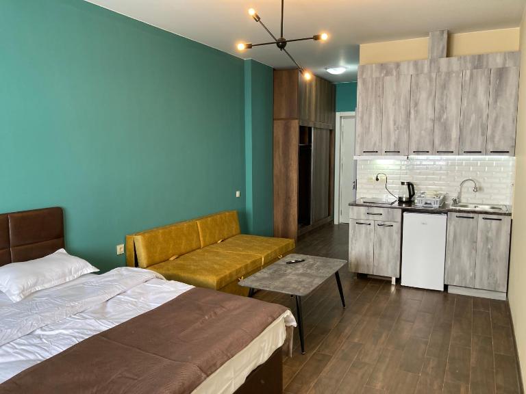Cozy Apartment near Gondola Lift - Bed and Breakfast Gudauri