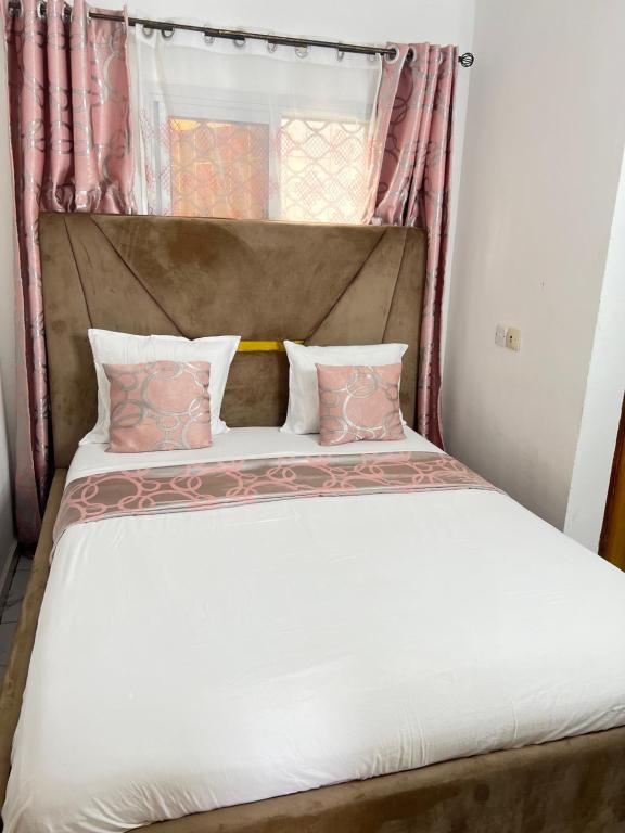 Chambre moderne avec cuisine à Bonamoussadi (Kotto) - Chambres d'hôtes Douala