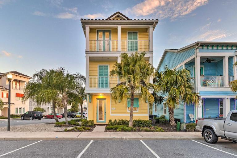 Tropical Cottage w/ Hot Tub Near Disney! - Bed and Breakfast Orlando