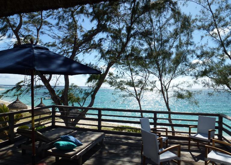 BlueMoon Villa - Authentic, seaside living - Bed and Breakfast Trou d’Eau Douce