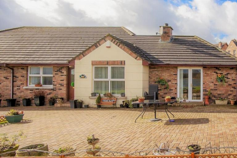 THE LAKE HOUSE: a delightful and peaceful retreat. - Chambres d'hôtes Derrymacash