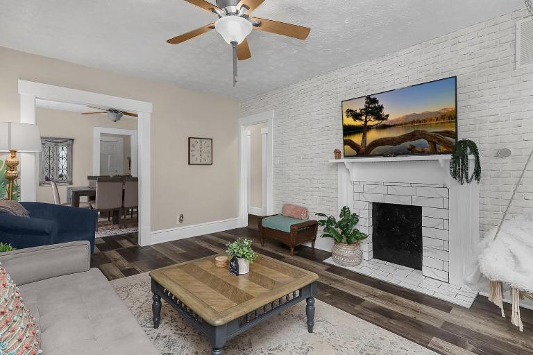 Chic 2BR near DT, 8 min walk to Park&Conservatory - B&B Columbus