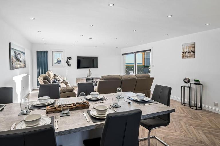 Sea View Luxury Apartment 3 bedrooms Free Parking - By Coast Apartments - B&B Arbroath