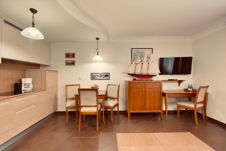 NORTH Apartments Blue-Velvet, parking - B&B Ustka