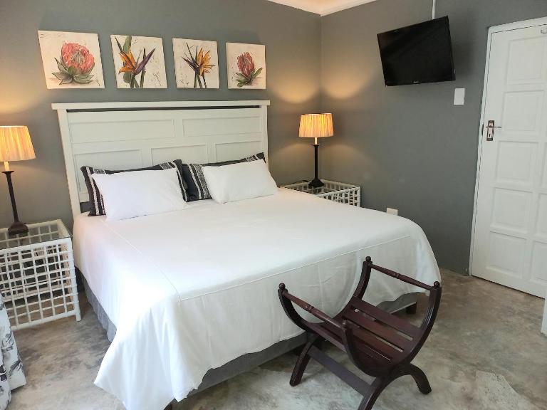 Bush Willow Suite - Villa Roc Guesthouse, Salt Rock Ballito, Pet Friendly - B&B Salt Rock