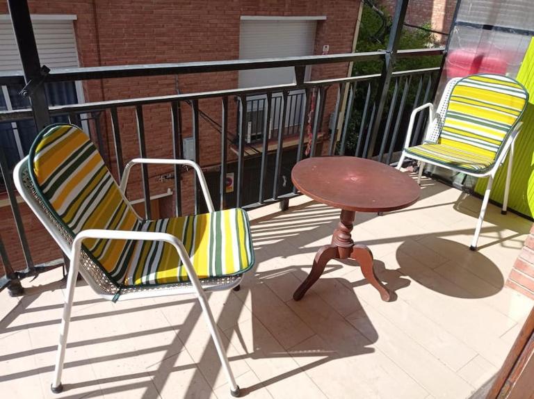 Apartamento 3 habitaciones centro de Torredembarra - Chambres d'hôtes Torredembarra