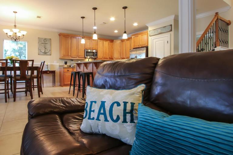 Amazing 4 Bedroom Vacation Home in The Villages of Crystal Lakes - B&B Destin