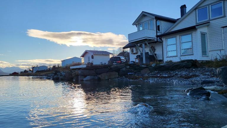 Arctic Sea house - Bed and Breakfast Svensby