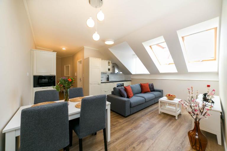 New apartment 4 - self check in, free parking - Bed and Breakfast Bratislava