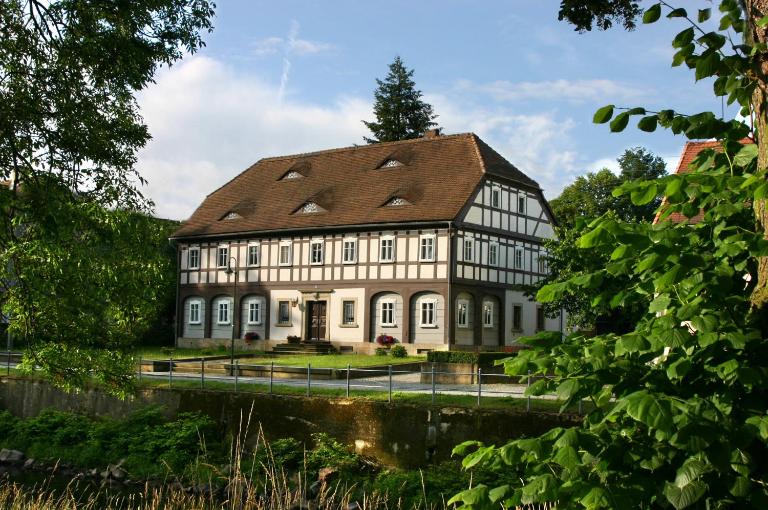 Komfort-Ferienwohnung "Zur Schmiedebrücke" - B&B Großschönau