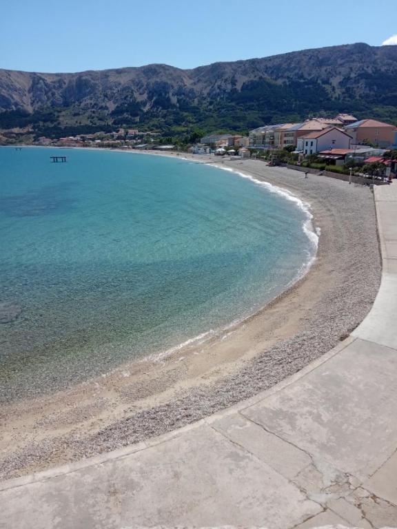Apartment Vida A2 in the old Part of Baska - Bed and Breakfast Baška
