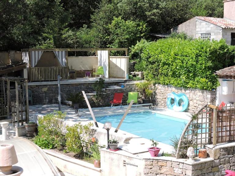 Châteaudouble : appartement au calme - Bed and Breakfast Châteaudouble