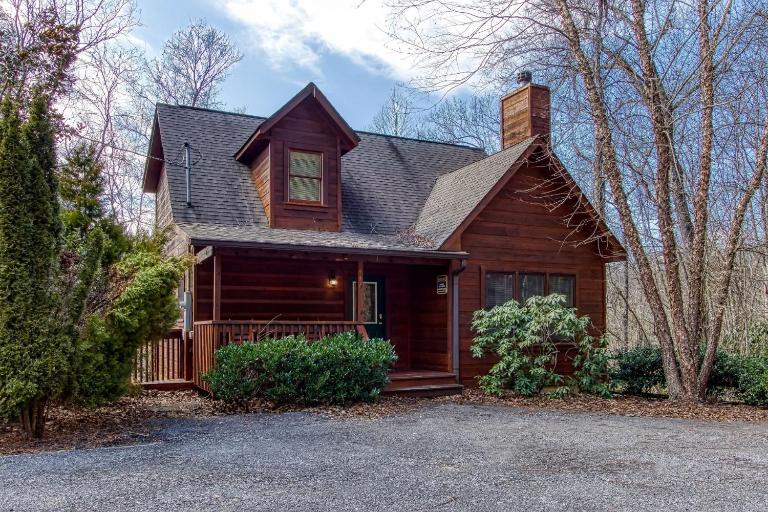 Point Of View - Spacious 2 Bedroom With a Loft Just off Glades Road cabin - B&B Gatlinburg