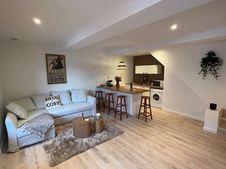 Suite cosy au cœur de Vinzelles proche Mâcon Tout équipé avec salon d'extérieur - Ferienwohnung Vinzelles