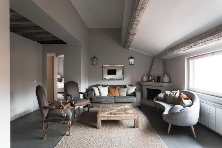 EasyTopStay - Piazza Venezia Charming Penthouse - Bed and Breakfast Rome