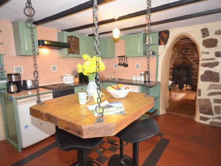 Granite Country Cottage west of Penzance - B&B Sancreed
