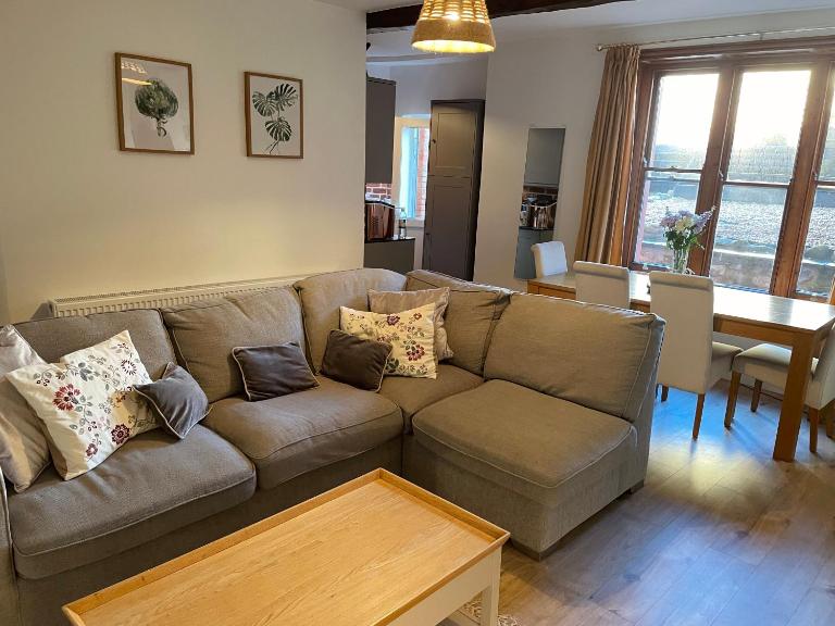 One Long Entry with Terrace Bay View - B&B Lyme Regis