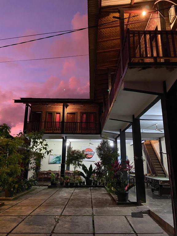 Watukarung Sackstone Guesthouse - B&B Kalak