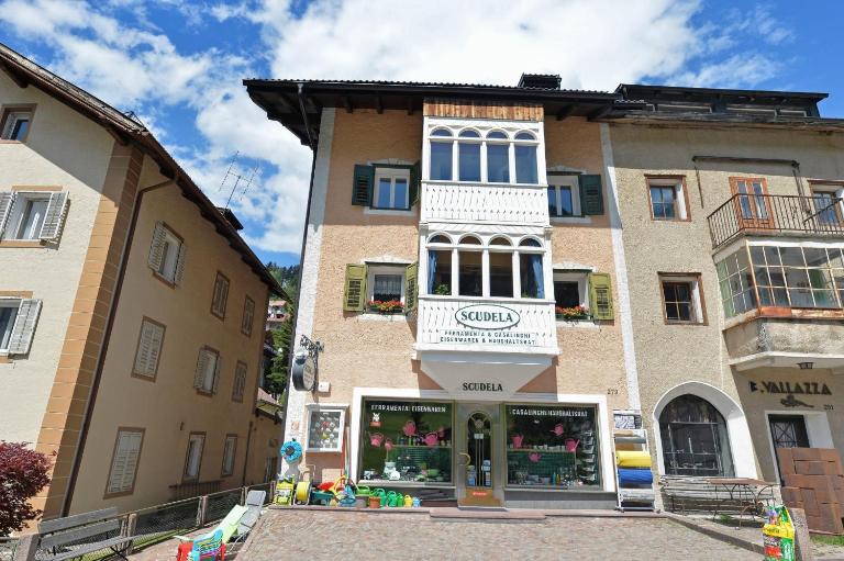 Apartments Stina - B&B Ortisei