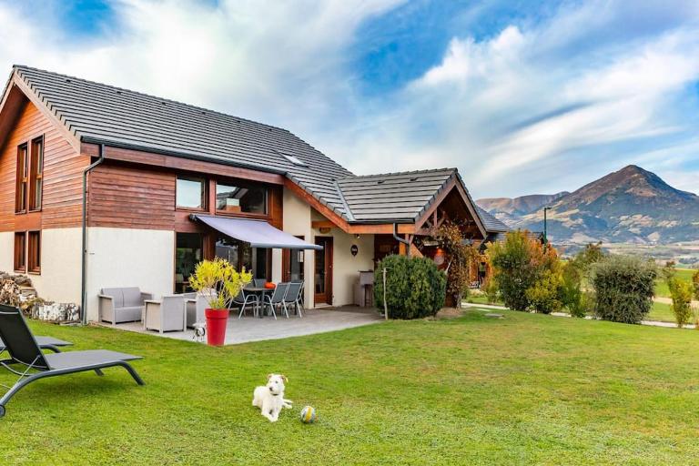 Maison dans les Alpes - Gîte les 12 sommets - B&B Ponsonnas