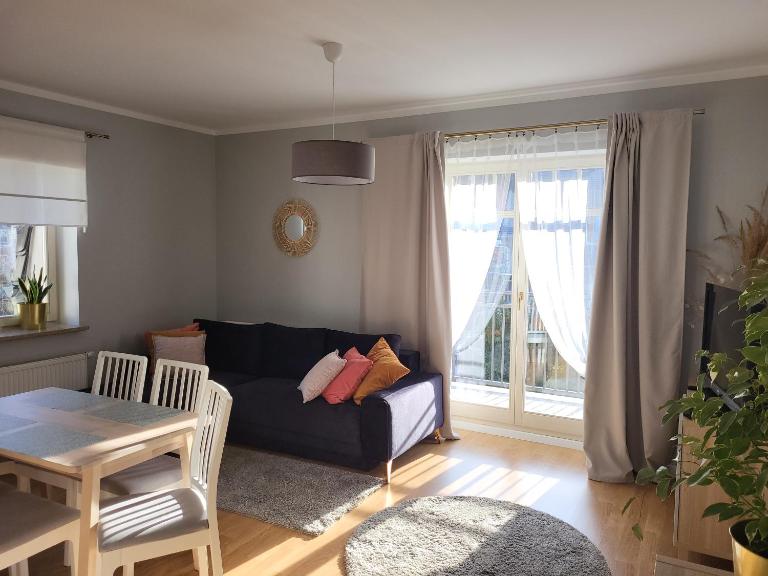 Sunny Apartment - Bliżej Zdroju - Chambres d'hôtes Polanica-Zdrój