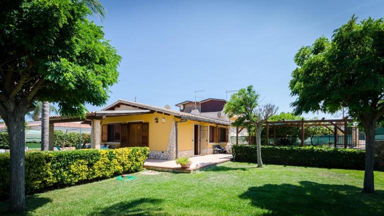 Villa Nina - Bed and Breakfast Arenella