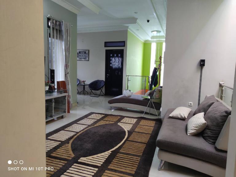 Guest house premium - B&B Bandung