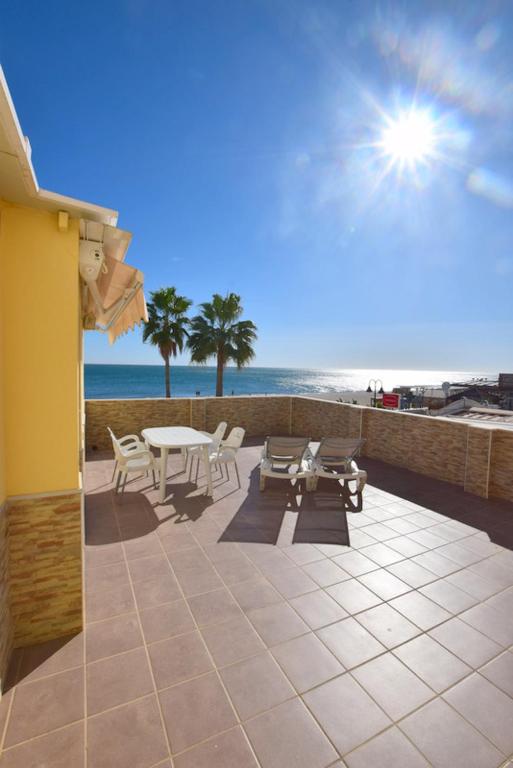 Carihuela 1ª Línea de playa - Casa Abuela María - B&B Torremolinos