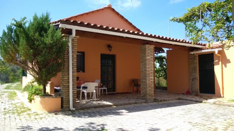 ARISTIDIS Apartments - Chambres d'hôtes Lefkímmi