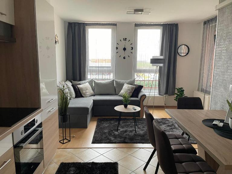 Európa 20 Apartman - B&B Bük
