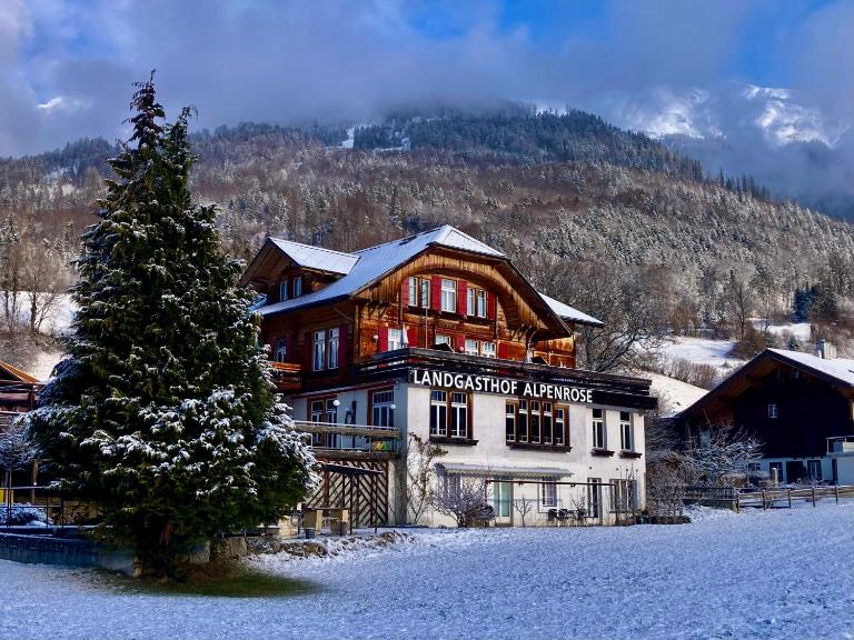 Hotel Alpenrose beim Ballenberg - Ferienwohnung Brienz
