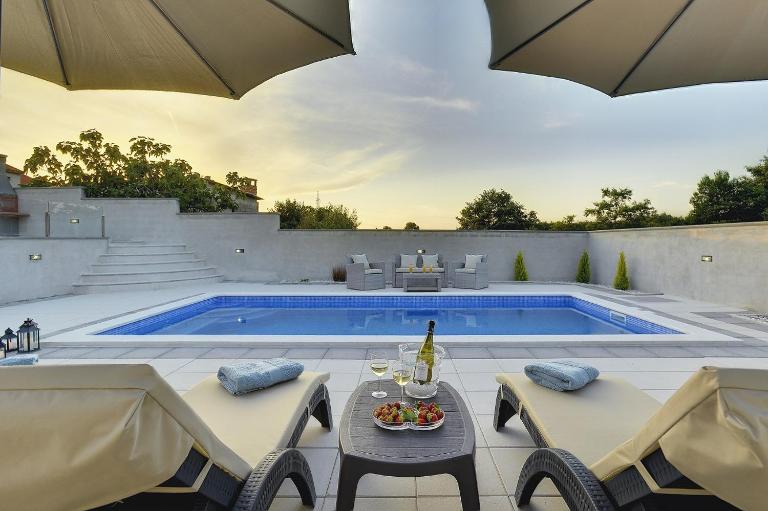 Villa Paola - B&B Divšići