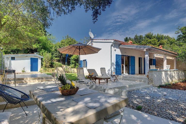 Ferienhaus nur 20 Meter vom Strand entfernt - B&B Promontore