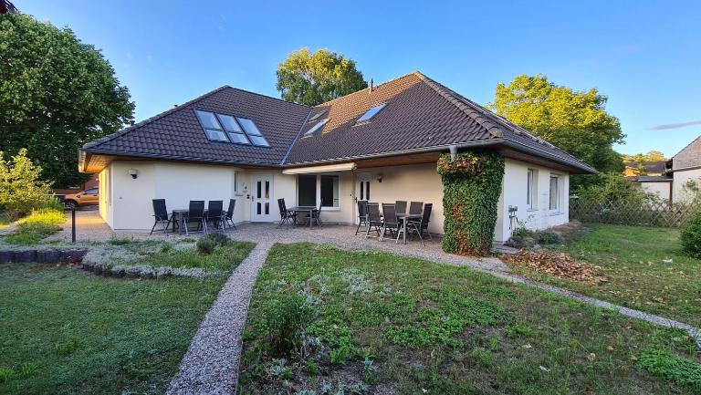 Haus 5 Elemente- Fewo Erde mit Terrasse und Bio-Kamin - B&B Koserow